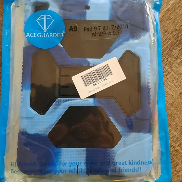 IPad case set - Picture 2 of 3